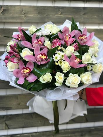 Букет цветов из: Розы и Хризантемы в Чистеньком
