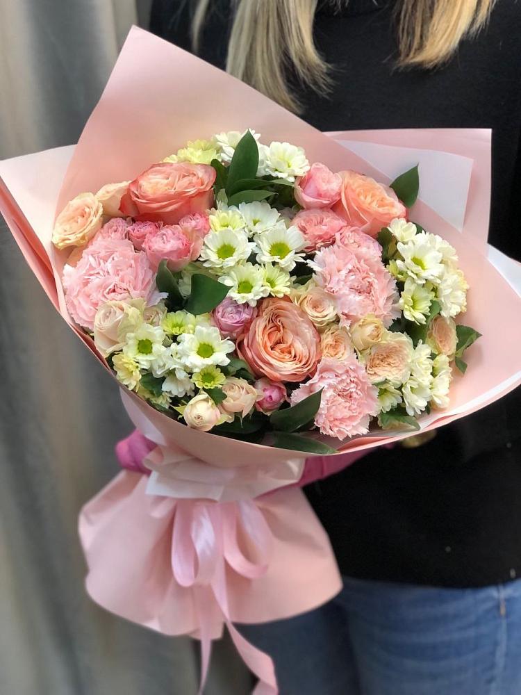 Букет цветов из: Гвоздики, Розы и Хризантемы в Чистеньком