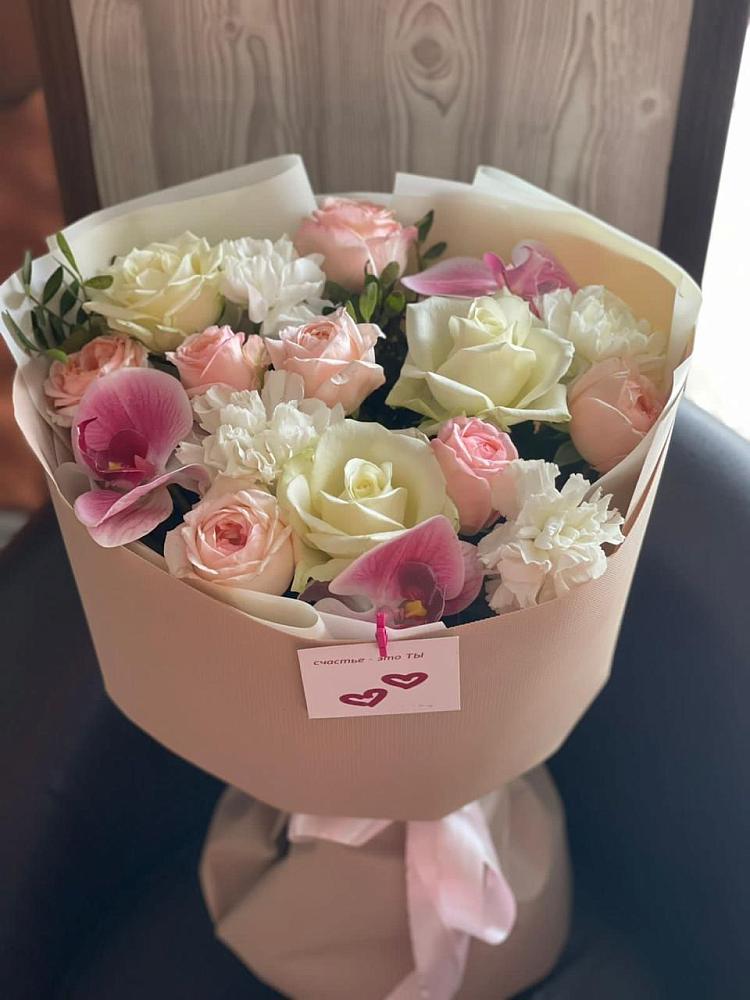 Букет цветов из: Орхидеи, Розы и Гвоздики в Чистеньком