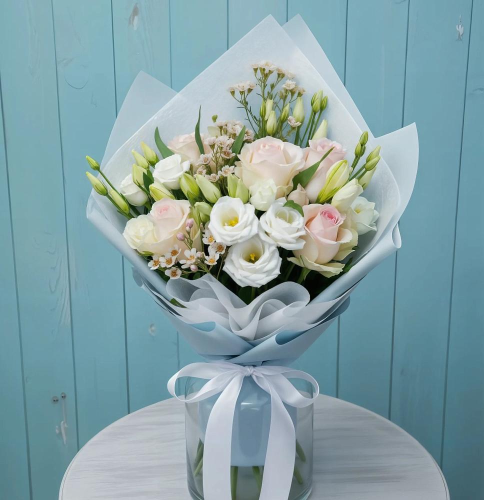 Букет цветов из: Розы и Лизиантусы в Чистеньком