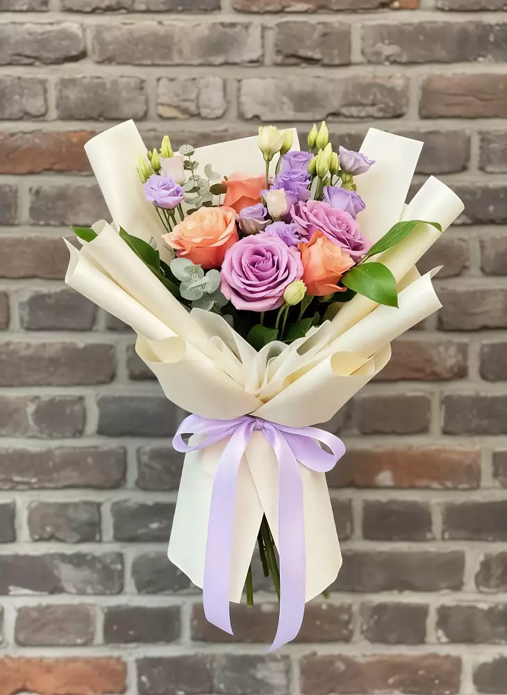 Букет цветов из: Лизиантусы и Розы в Чистеньком