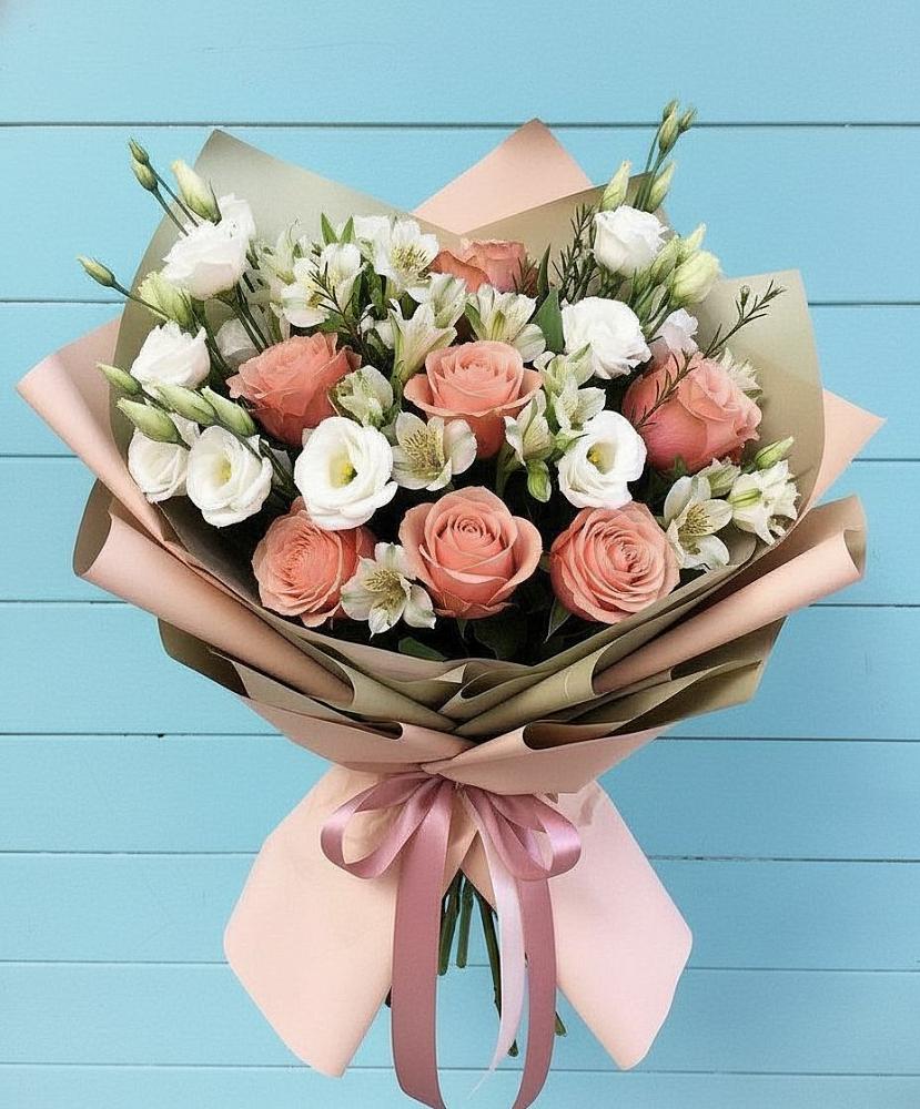 Букет цветов из: Розы, Альстромерии и Лизиантусы в Чистеньком