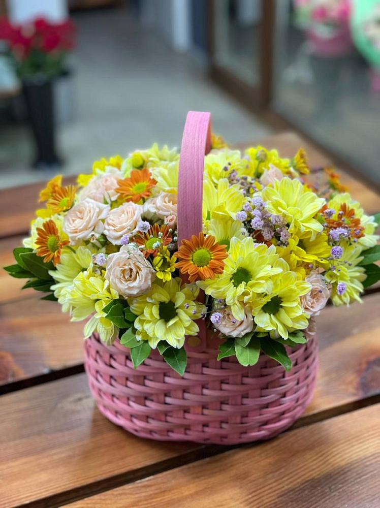 Цветочная композиция из Хризантемы и Розы в корзине в Чистеньком